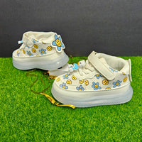 Cute little light up sneakers fts40428
