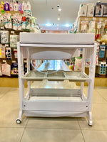 Bathtub & Changer w/Shelves FTS32342