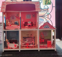 Toy Doll House w/2 Dolls