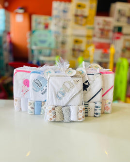 Hooded Towel / 4 Washcloths fts40280