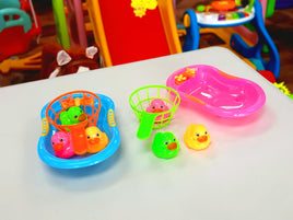Baby in Tub w/Toys FTS17662