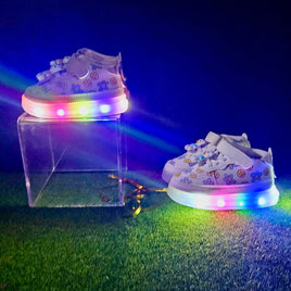 Cute little light up sneakers fts40428