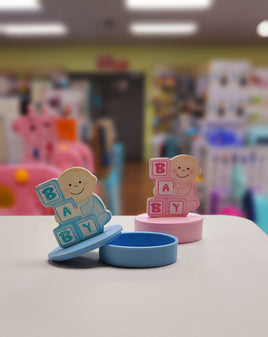 Token Stand Ornament FTS23064