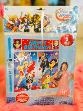 DC Girl Scene Setter AM670535